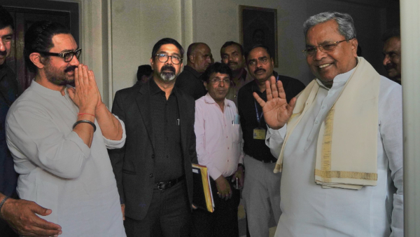 Aamir Khan Meets Karnataka CM Siddaramaiah In Delhi Political-Celebrity Meeting News Aamir Khan Meets Karnataka CM Siddaramaiah In Delhi Political-Celebrity Meeting News