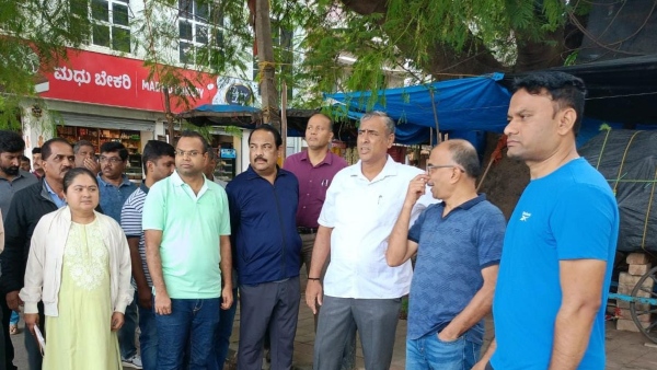 Complete Bengaluru s major flyover work by December 2025 BBMP Commissioner Maheshwar Rao