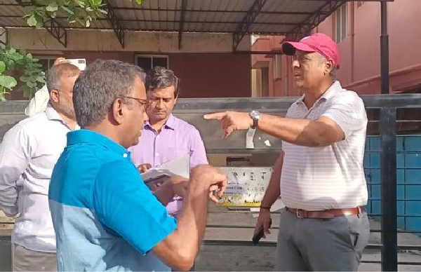 People should be given the opportunity to develop Bengaluru s roads and metro areas