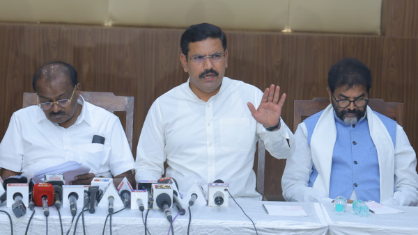 RCB Bengaluru stampede case BJP - JDS demand to make CM DCM A1 amp amp A2 accused