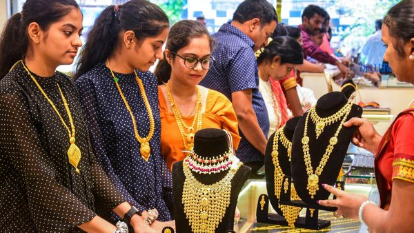 Gold Price On June 23 Great good news for gold lovers despite war Here are today s gold and silver rate