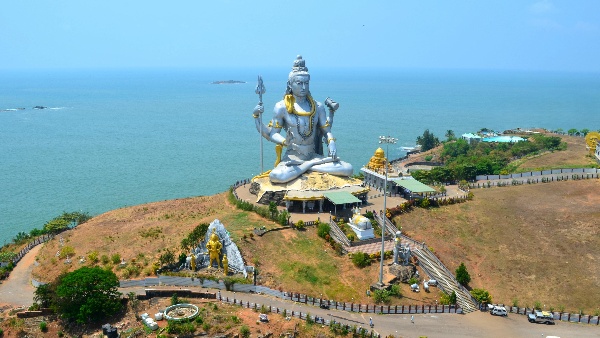 murudeshwar-temple-imposes-dress-code-what-new-rules-for-visitors-in-2025