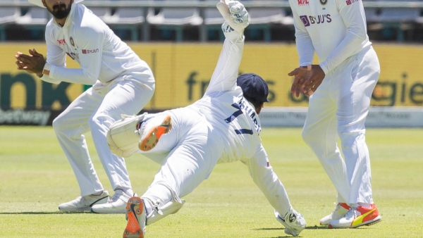 Rishabh Pant s Frustration Boils Over as Umpire Denies Ball Change Rishabh Pant s Frustration Boils Over as Umpire Denies Ball Change