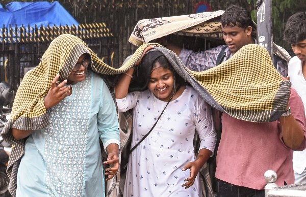 Karnataka Rains Heavy rain in these districts till June 29 imd yellow alert weather report