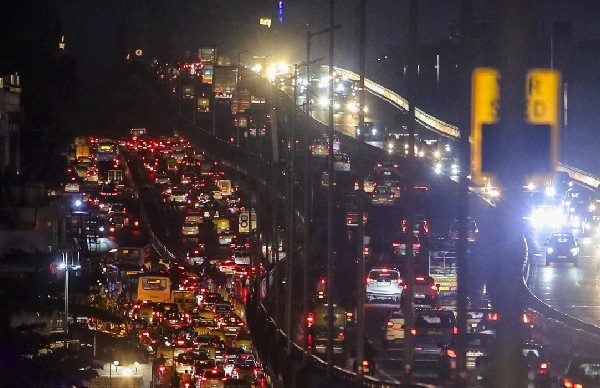 Hyderabad used to laugh at Bengaluru now Facing same problem Bengaluruans say Do you know our problems