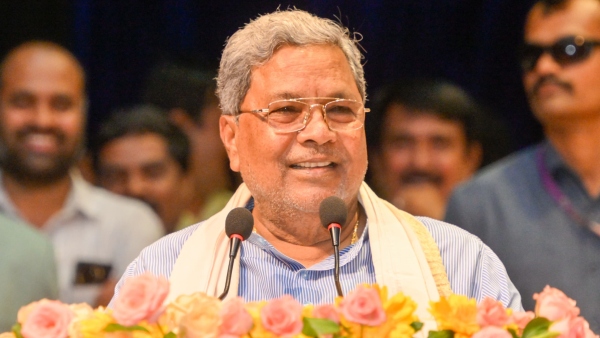 I am not welcoming DK Shivakumar says angry CM Siddaramaiah on stage