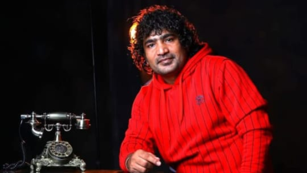 actor-chandraprabha-of-gicchi-gilgili-fame-works-as-construction-labour-due-to-acting-offers actor-chandraprabha-of-gicchi-gilgili-fame-works-as-construction-labour-due-to-acting-offers