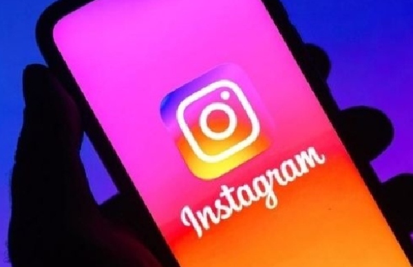 Instagram Love Story Young Man Loves Housewife and Gets Cheated