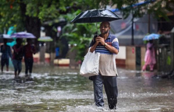 Karnataka Rains Heavy rain in these districts including Bengaluru Monsoon weak in some places Karnataka Rains Heavy rain in these districts including Bengaluru Monsoon weak in some places