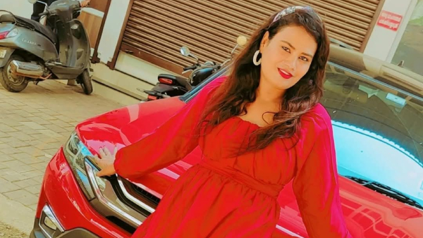 Amruthadhare Serial Actress Shruthi Critical After Husband Stabs Her Latest News