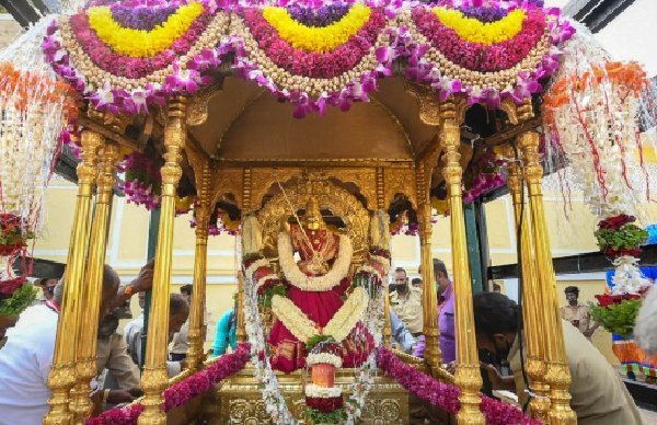 Banu Mushtaq Row God You Worship Has Not Called You to Mosque Sparks Dussehra Inauguration Viral Video