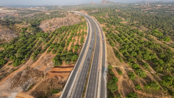 New problem in Bengaluru and Mysore Expressway amp amp Service Road Due to rain