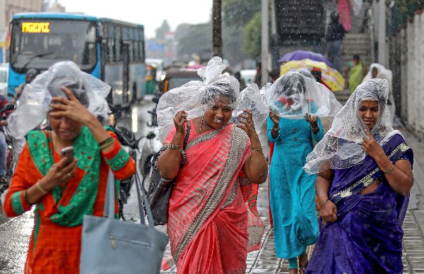 Bengaluru Rain Cyclone Aarbhata Brings Heavy Showers Downpour to Continue Till September 3