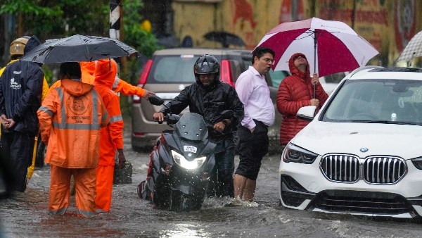 Rain lashed these 4 states of India including Karnataka 268 people died due to rain in this part