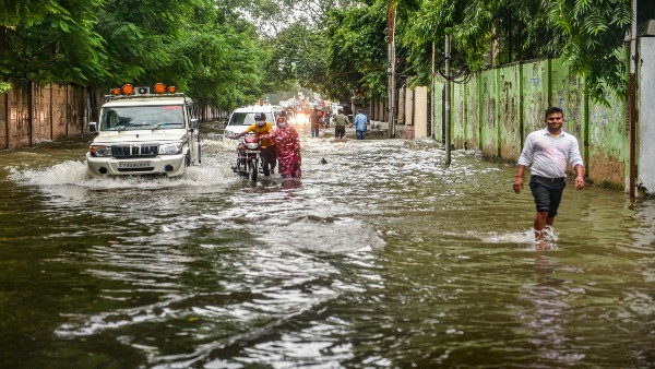 IMD announces heavy rain red and orange alert in these parts