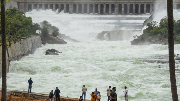 Karnataka Rains Impact of cyclone dispersion Rain in these districts for next 3 days