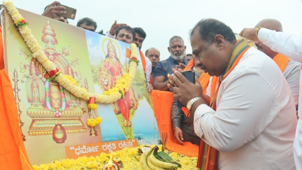Bommanahalli MLA Satish Reddy Visited To Dharmasthala Temple
