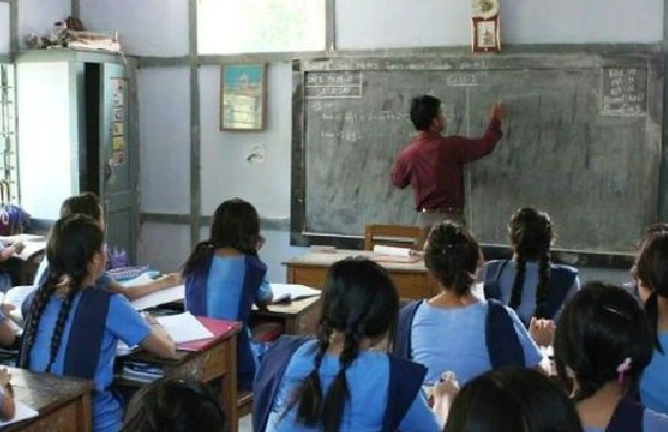 Fresh Row Over Room to Read Circular in Schools for Grades 1 7