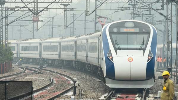 Vande Bharat Express 5 Trains Running at 130 kmph Across Entire Routes