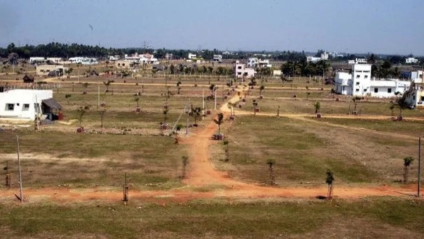 Davanagere Corporation Issues Strict Order to Vacant Site Owners to Prevent Garbage Dumping Davanagere Corporation Issues Strict Order to Vacant Site Owners to Prevent Garbage Dumping