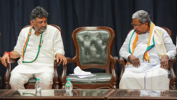 dasara-2025-siddaramaiah-sends-full-term-cm-message-amid-power-sharing-talks dasara-2025-siddaramaiah-sends-full-term-cm-message-amid-power-sharing-talks