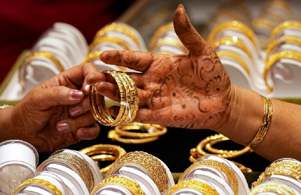 Gold Rate Oct 23 Sharp Drop in Gold Price Brings Relief to Buyers Today s Gold amp amp Silver Rates