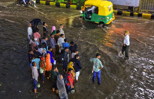 Karnataka Weather Alert IMD Predicts Heavy Rains for 3 Days in Several Parts Including Bengaluru
