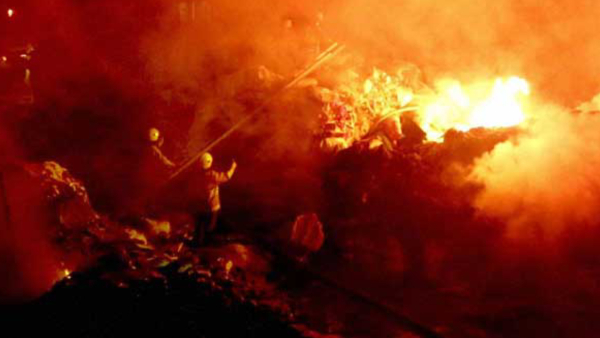 Massive Fire in Bengaluru 19 Electric Bikes Burnt in Commercial Building Massive Fire in Bengaluru 19 Electric Bikes Burnt in Commercial Building