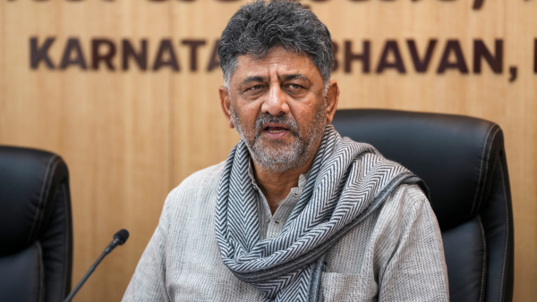 DK Shivakumar Says The High Command Is Not Meeting The Leaders