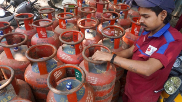 LPG Good News Ujjwala Yojana Extended To Slum Areas For Clean Cooking Better Health LPG Good News Ujjwala Yojana Extended To Slum Areas For Clean Cooking Better Health
