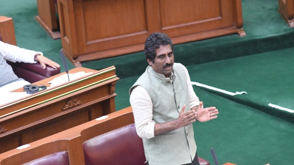 Rahim Khan response on the government s salary for pourakarmikas Rahim Khan response on the government s salary for pourakarmikas