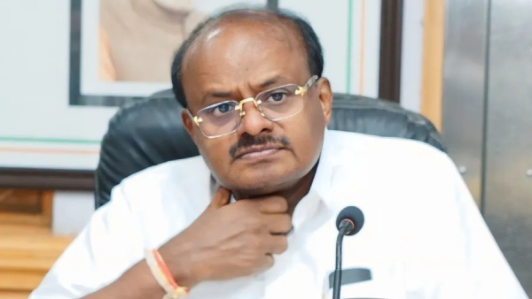 Union Minister H D Kumaraswamy Congratulates Gilli Nata on Winning Bigg Boss Kannada Season 12 Union Minister H D Kumaraswamy Congratulates Gilli Nata on Winning Bigg Boss Kannada Season 12