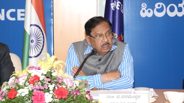 G Parameshwara Warns Police Against Corruption Links State Growth to Strong Law and Order G Parameshwara Warns Police Against Corruption Links State Growth to Strong Law and Order