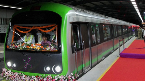 Namma Metro AAP Launches Protest Demanding Concessional Metro Passes for Students in Bengaluru Namma Metro AAP Launches Protest Demanding Concessional Metro Passes for Students in Bengaluru