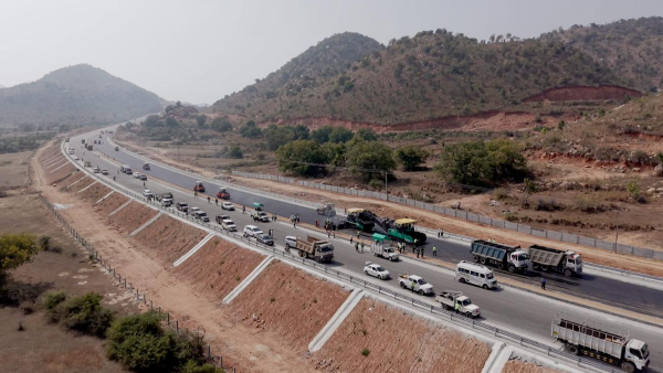 NHAI Creates 4 Guinness World Records In Bengaluru Kadapa Vijayawada Corridor Road Project NHAI Creates 4 Guinness World Records In Bengaluru Kadapa Vijayawada Corridor Road Project