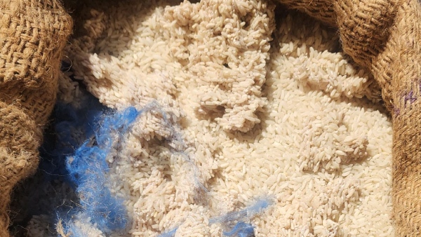 Ration Worm-Infested Low-Quality Rice Distribution in Tovinakere Village of Tumakuru District Ration Worm-Infested Low-Quality Rice Distribution in Tovinakere Village of Tumakuru District