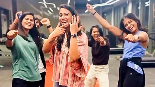 Smriti Mandhana s Friend Claims Palash Muchhal Was Found With Another Woman and Beaten by Cricketers Smriti Mandhana s Friend Claims Palash Muchhal Was Found With Another Woman and Beaten by Cricketers