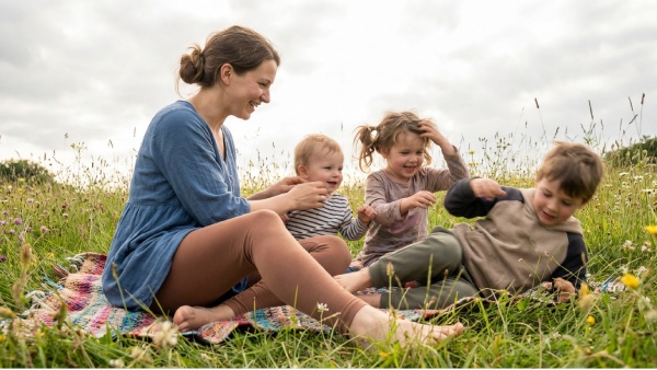 Bengaluru Family Paying Rs 46 000 for Childcare and Cooking Sparks Massive Online Debate Viral Video Bengaluru Family Paying Rs 46 000 for Childcare and Cooking Sparks Massive Online Debate Viral Video