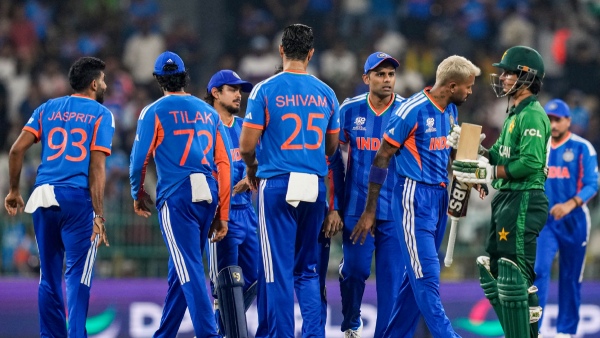 Hardik Pandya Suryakumar Yadav s On-Field Reaction After Kuldeep Yadav s Missed Catch Goes Viral