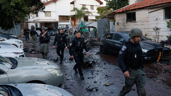 CM Shares OneIndia Kannada Report Assures Safety Measures for Kannadigas in Middle East iran and israel war CM Shares OneIndia Kannada Report Assures Safety Measures for Kannadigas in Middle East iran and israel war