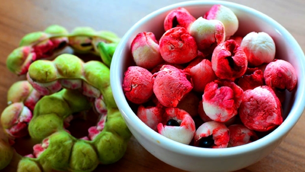 7 Forgotten Summer Fruits