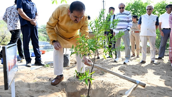 Gautam Adani Gautam Adani