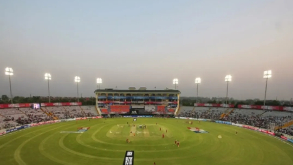 RCB vs LSG IPL 2026 Weather Report M Chinnaswamy Pitch Details and Virat Kohli Fitness Update RCB vs LSG IPL 2026 Weather Report M Chinnaswamy Pitch Details and Virat Kohli Fitness Update