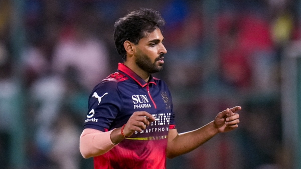 Virat Kohli 9 000 IPL Runs And Leadership Praised by Bhuvneshwar Kumar RCB vs Delhi Capitals 2026