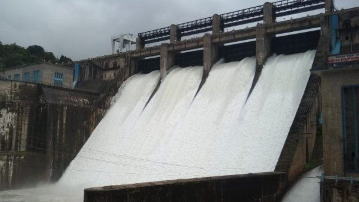 Bhadra Dam Water Release 2000 Cusecs to Flow into Tungabhadra River for Drinking Water Till May 23 Bhadra Dam Water Release 2000 Cusecs to Flow into Tungabhadra River for Drinking Water Till May 23