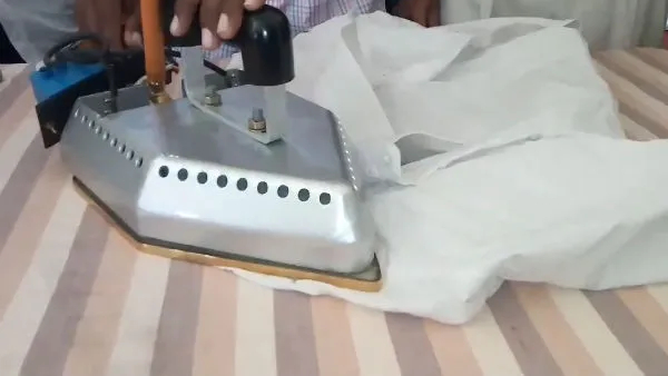 Iron Box