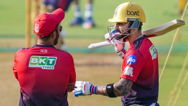 Virat Kohli Unique Talent No One Like Him Again RCB Mentor Dinesh Karthik Big Statement Goes Viral