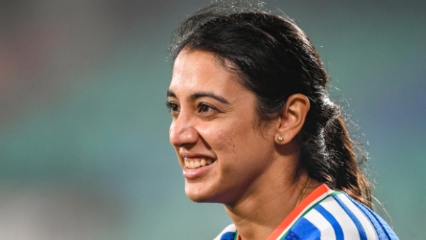 Smriti Mandhana Reveals Periods Started During Test Match Shares Challenging On Field Experience Smriti Mandhana Reveals Periods Started During Test Match Shares Challenging On Field Experience