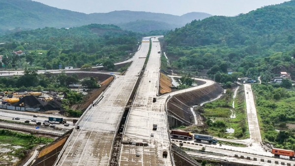 Delhi Mumbai Expressway Delhi Mumbai Expressway