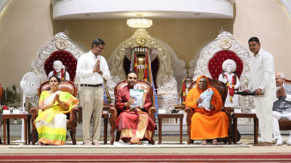 Sadguru Sri Madhusudan Sai Sadguru Sri Madhusudan Sai